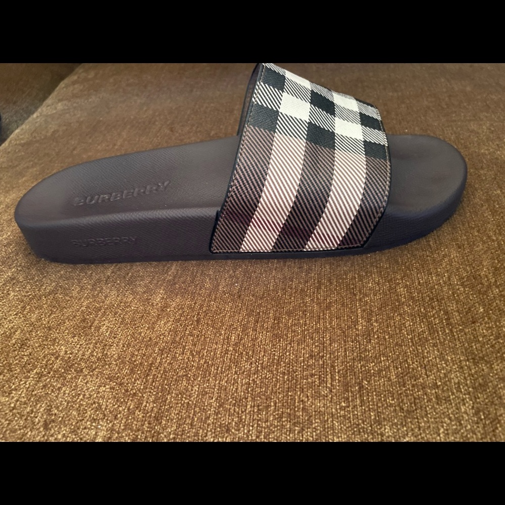 Burberry Vintage Check Slides